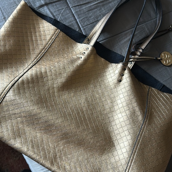 Bottega Veneta bag in gold unbelievably beautiful - Picture 12 of 17